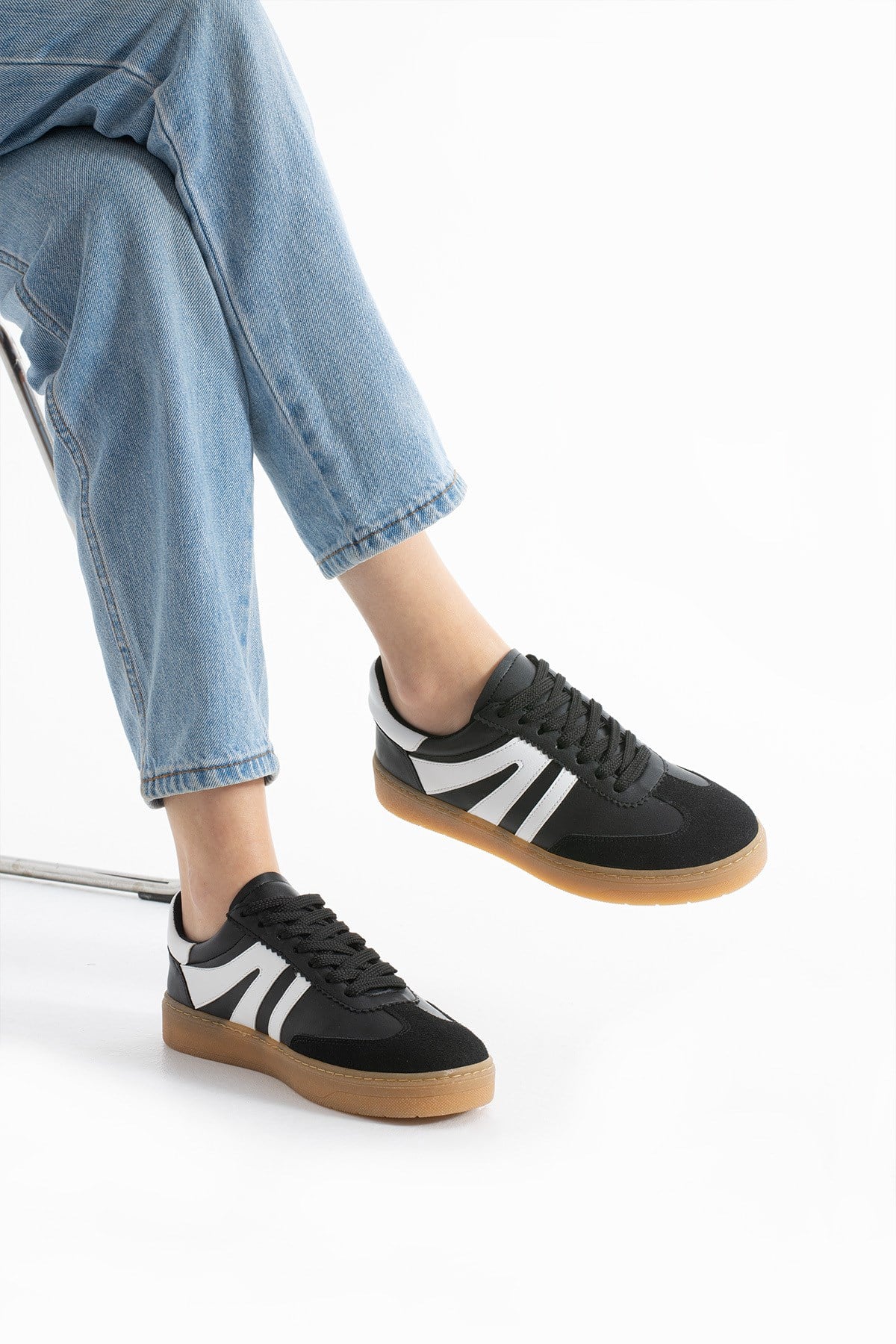 Kadın Sneaker Bağcıklı Rahat Düz Ortopedik Taban Günlük Spor Ayakkabı Siyah