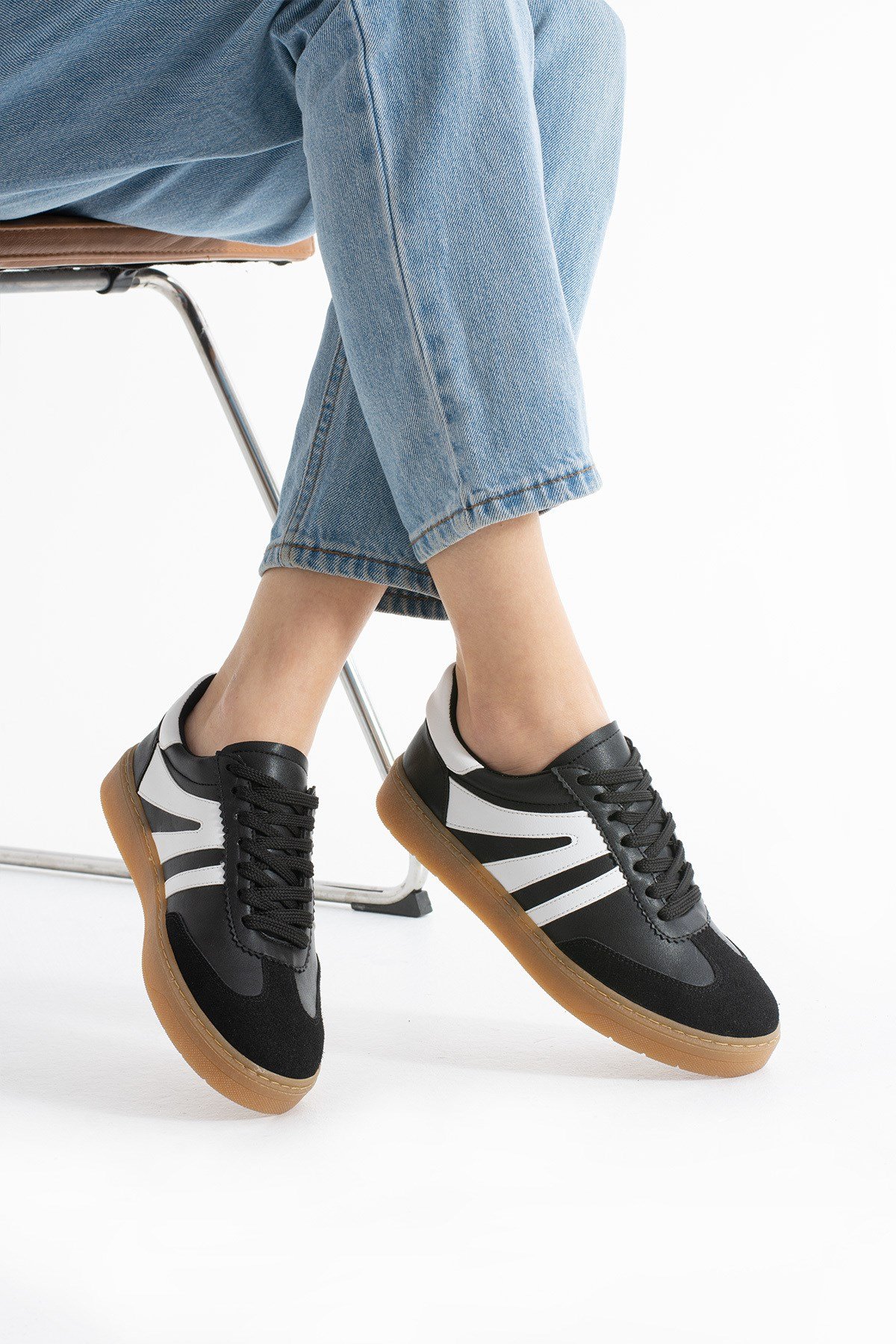Kadın Sneaker Bağcıklı Rahat Düz Ortopedik Taban Günlük Spor Ayakkabı Siyah