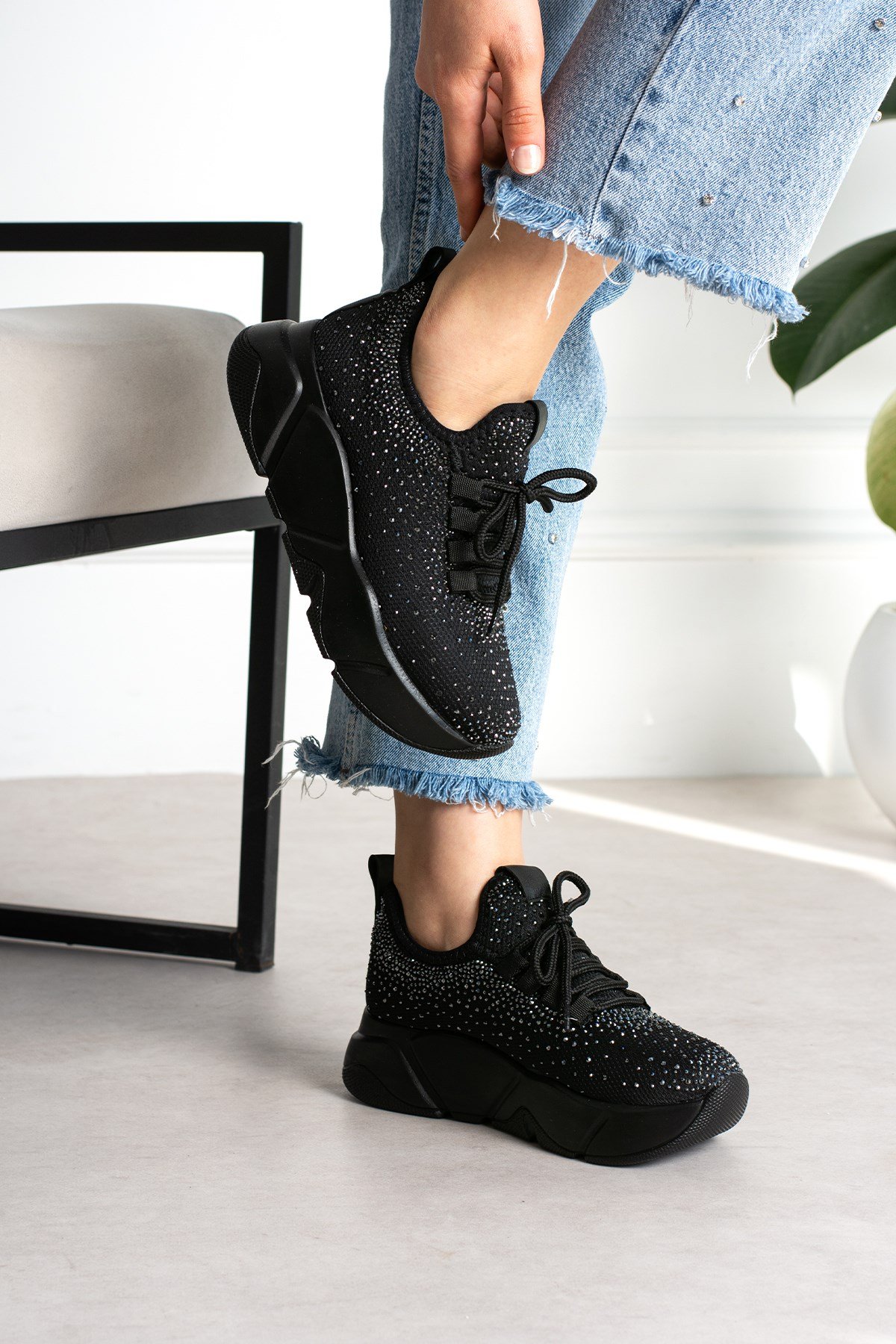 Siyah-Siyah Işıltılı Taş Detaylı - Günlük Kadın Sneaker Bağcıklı Triko Esnek Hafif Ve Kalın Spor Ayakkabı