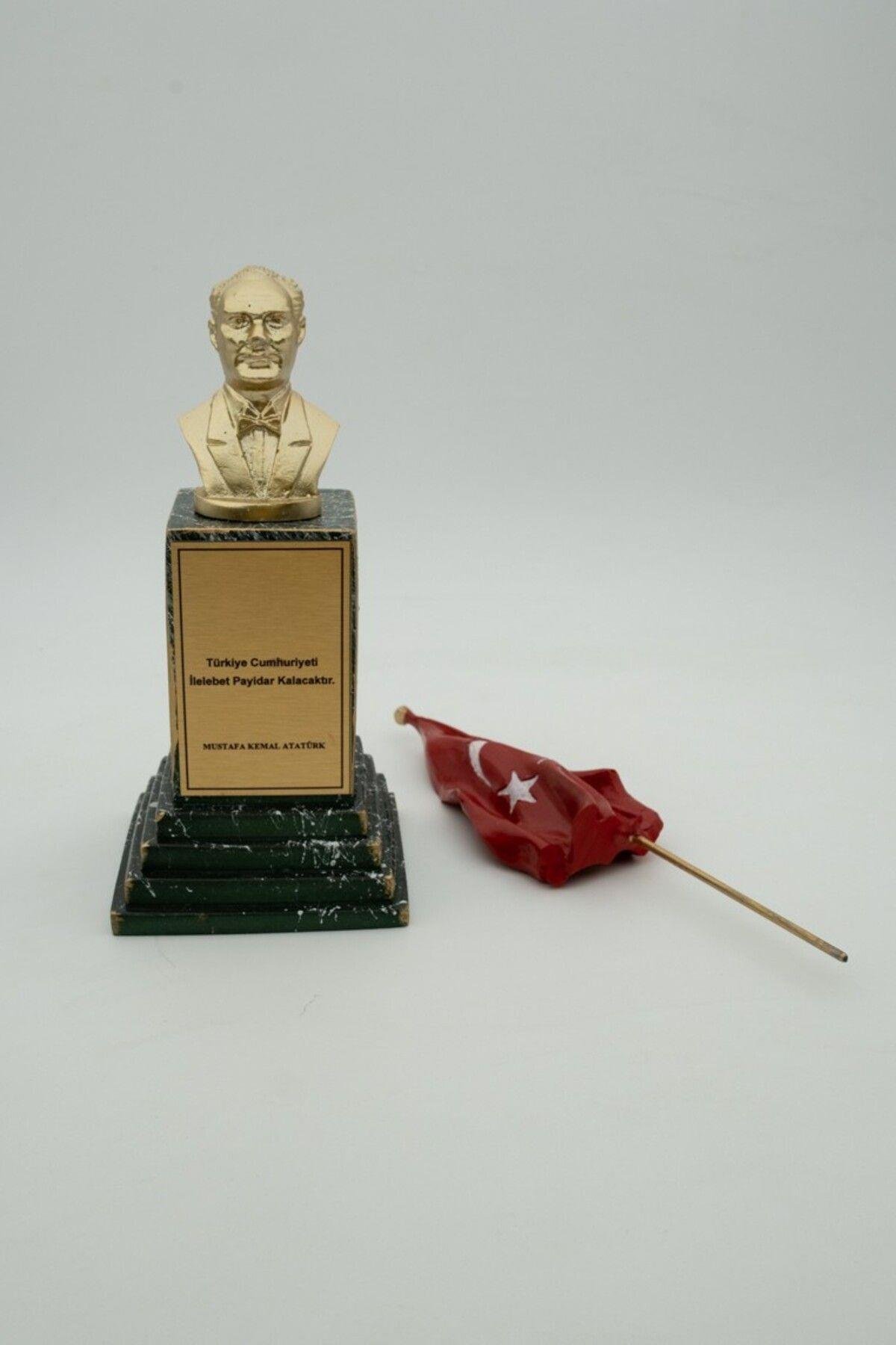 ataturk-bayrakli-bust-heykel-d91028.jpg