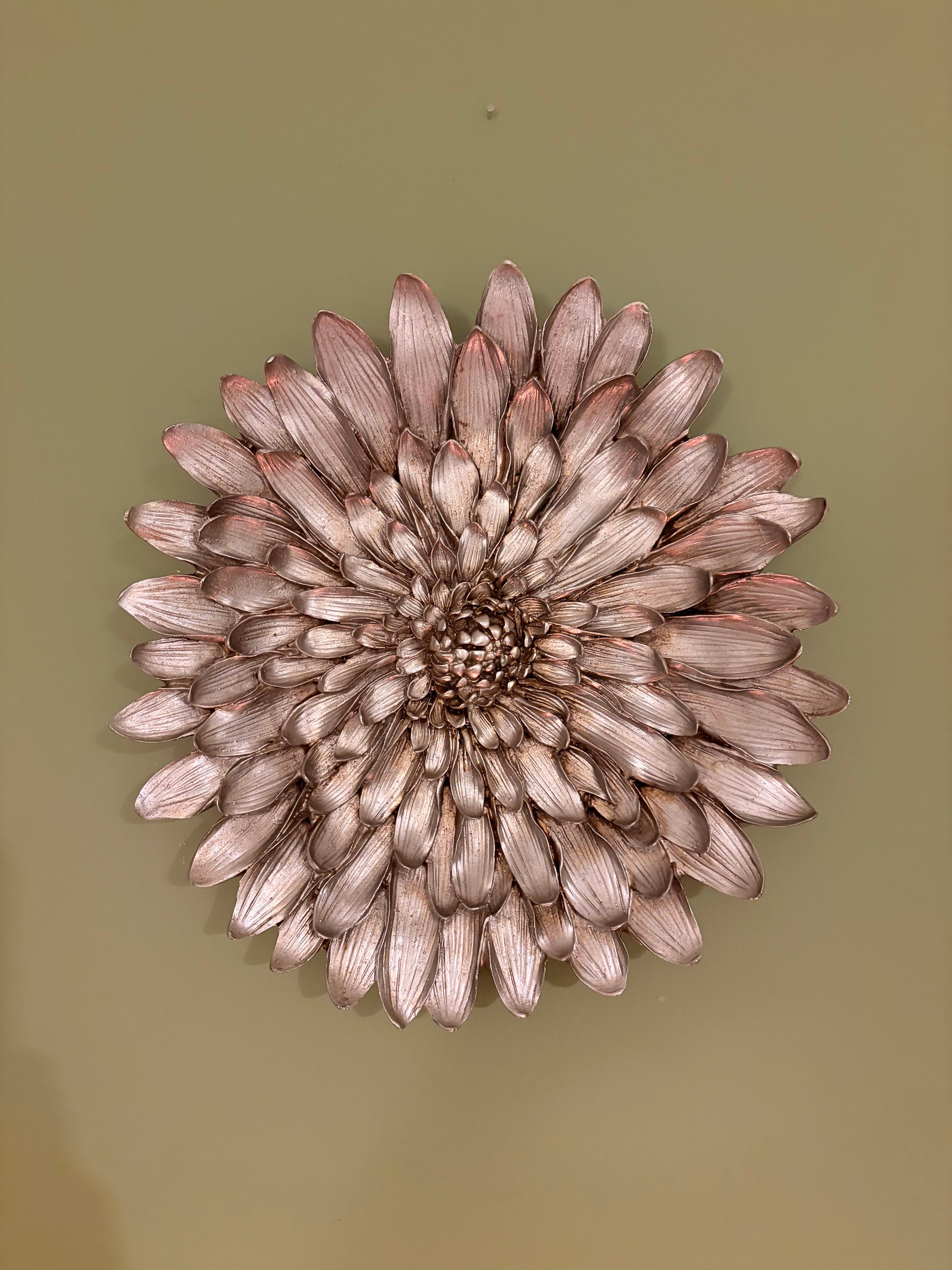 Dekoratif Çiçek Tabak / Duvar Süsü – Eskitme Gümüş / Şampanya (28 cm)   