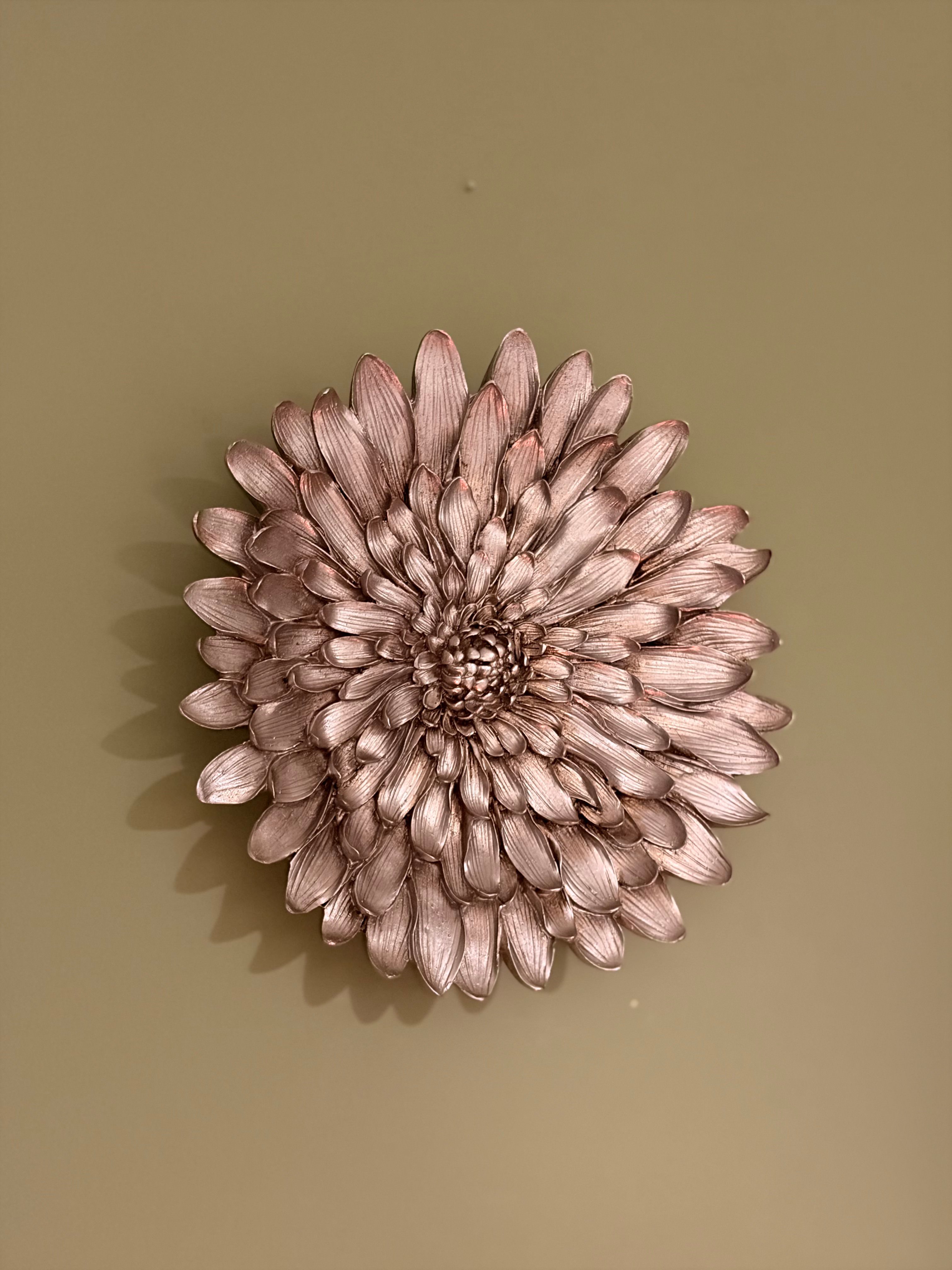 Dekoratif Çiçek Tabak / Duvar Süsü – Eskitme Gümüş / Şampanya (28 cm)   