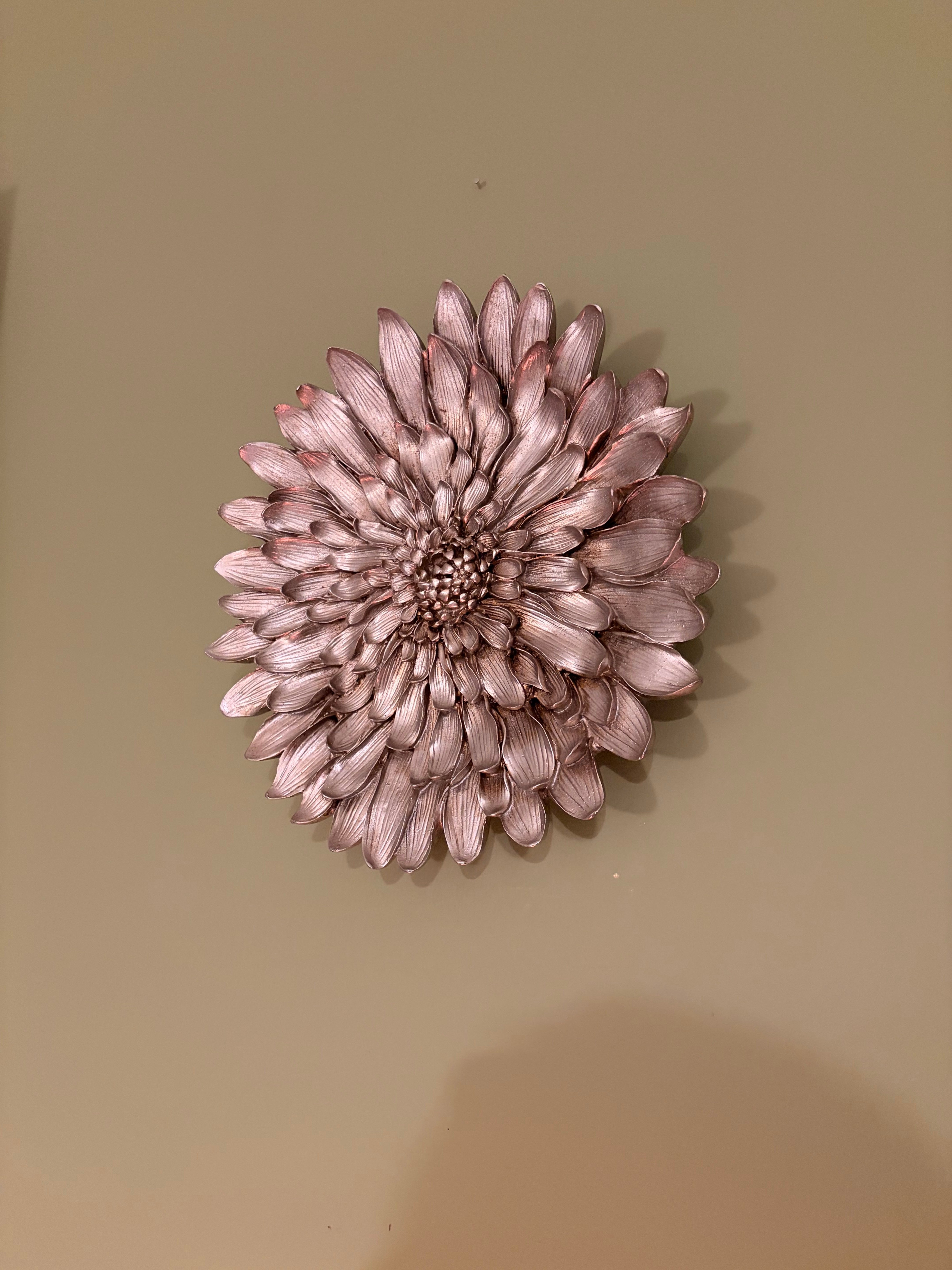 Dekoratif Çiçek Tabak / Duvar Süsü – Eskitme Gümüş / Şampanya (28 cm)   