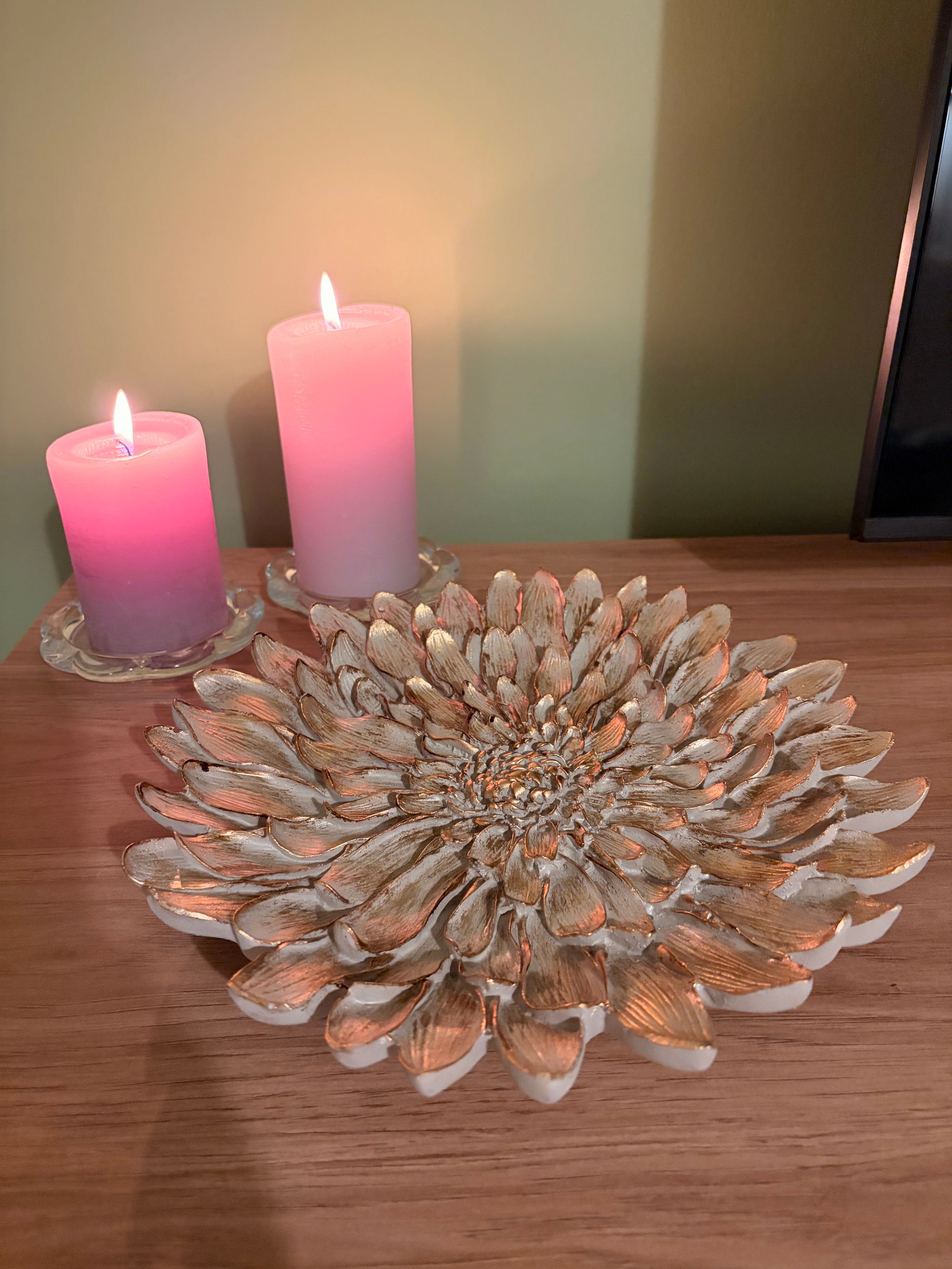 Dekoratif Çiçek Tabak / Sunumluk – Vizon & Altın Yaldız Eskitme (28 cm)   