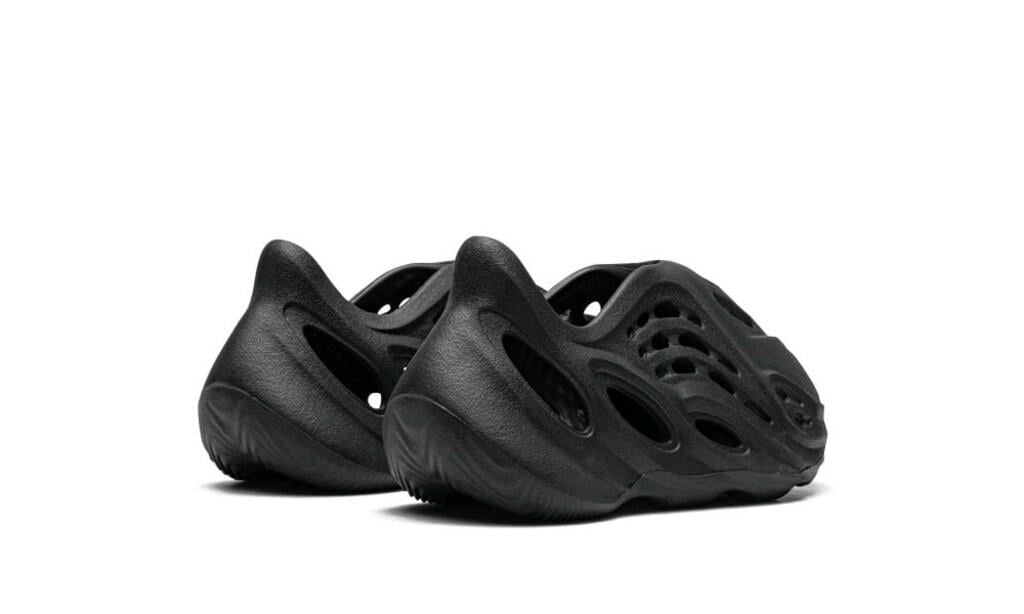 Adidas Yeezy Foam RNR Kids “Onyx” – HP5347