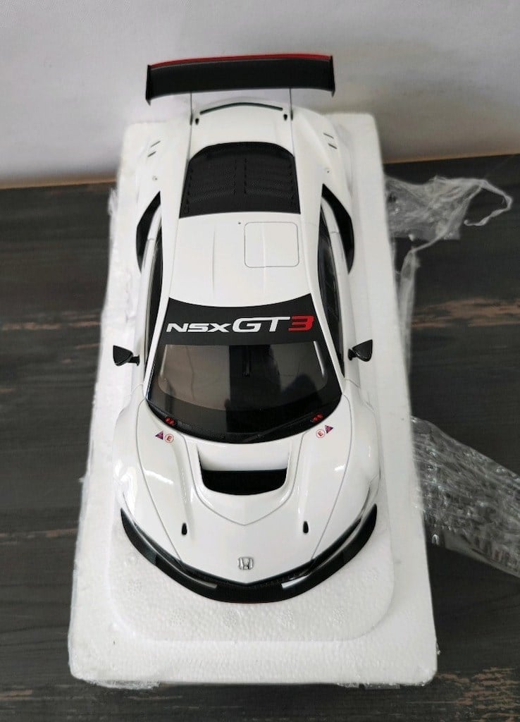 AUTOart Honda NSX GT3 2018 - White - 1:18