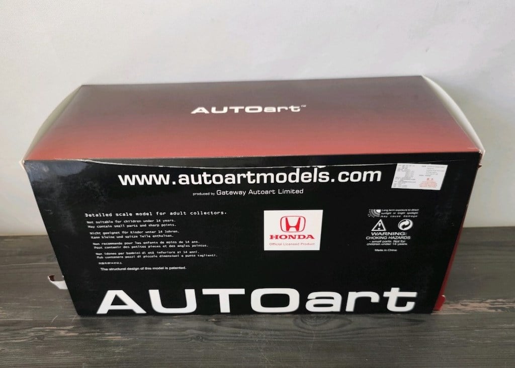 AUTOart Honda NSX GT3 2018 - White - 1:18