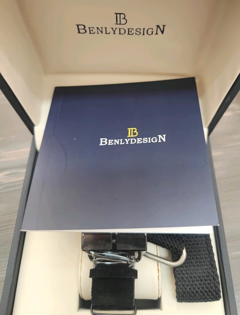 Benly Design - M8 Titanium Saat