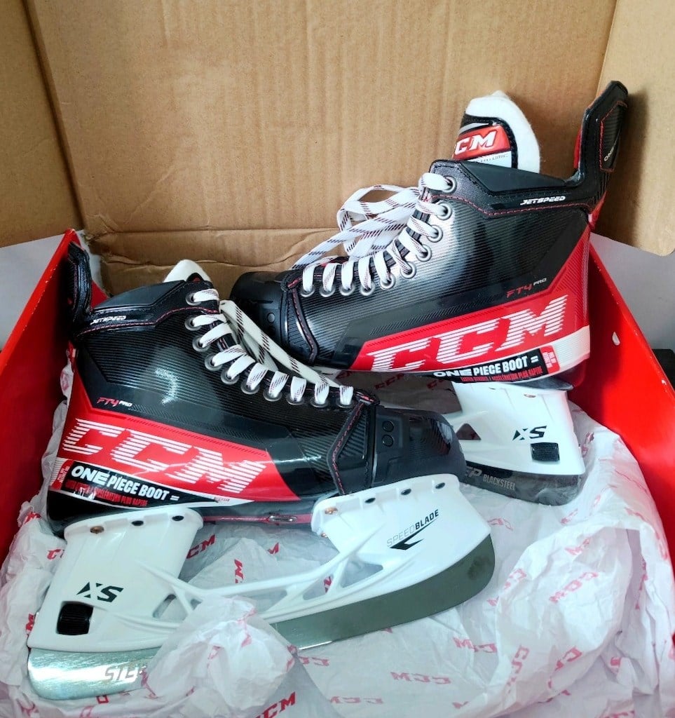 CCM JetSpeed FT4 Pro INT Wide - Buz Hokeyi Pateni
