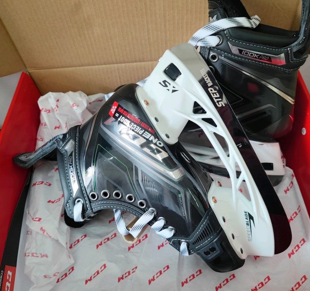 CCM Ribcor 100K Pro Int Tapered - Buz Hokey Pateni