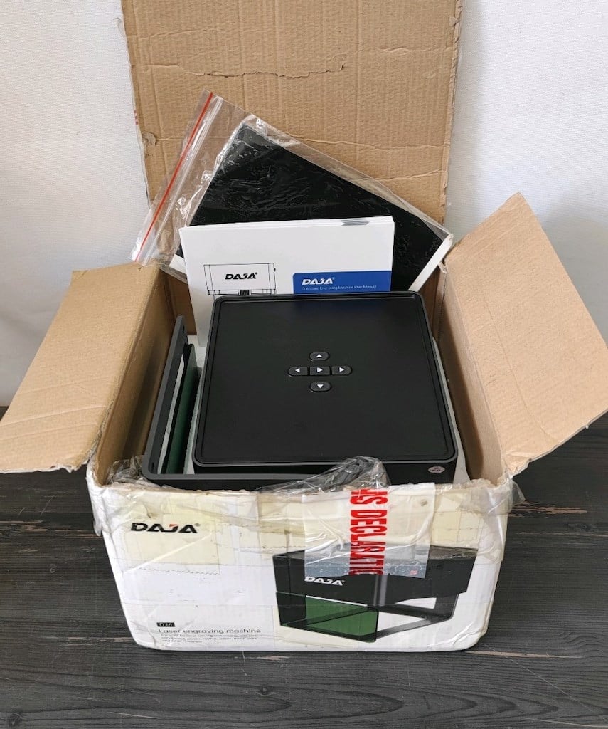 Daja DJ6 Lazer Gravür Baskı Kesim Oyma Makinesi