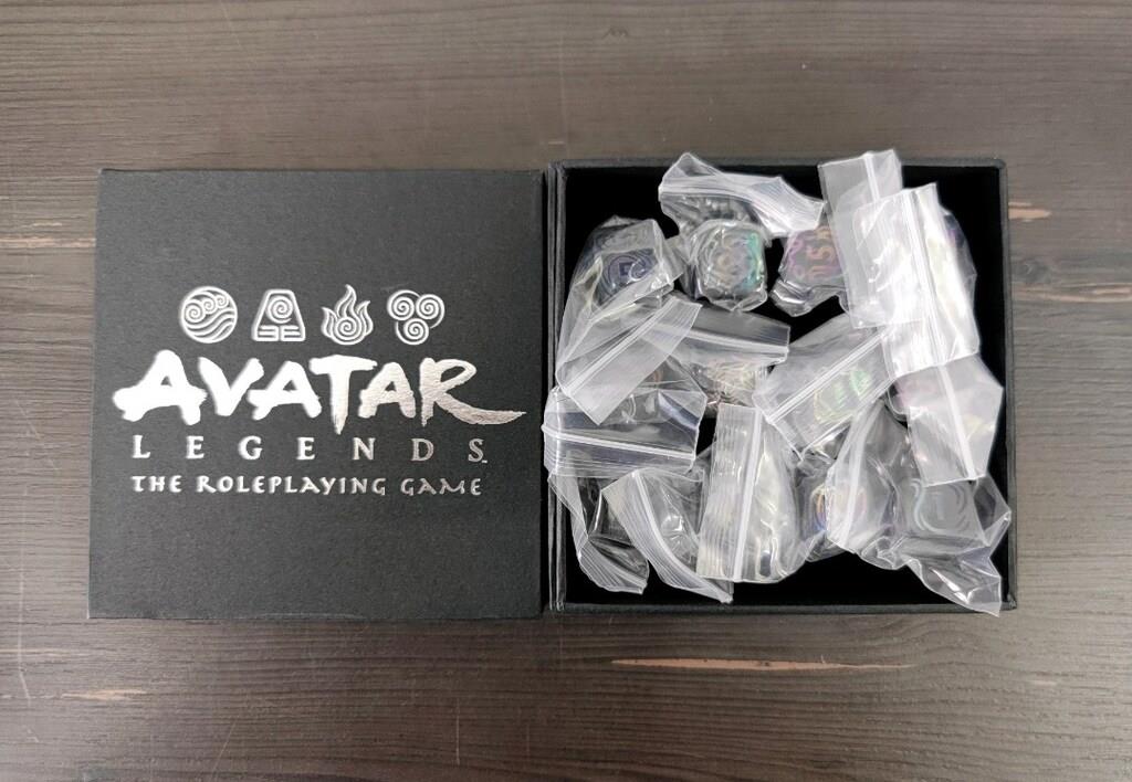 Deluxe Dice Set (Avatar Legends)