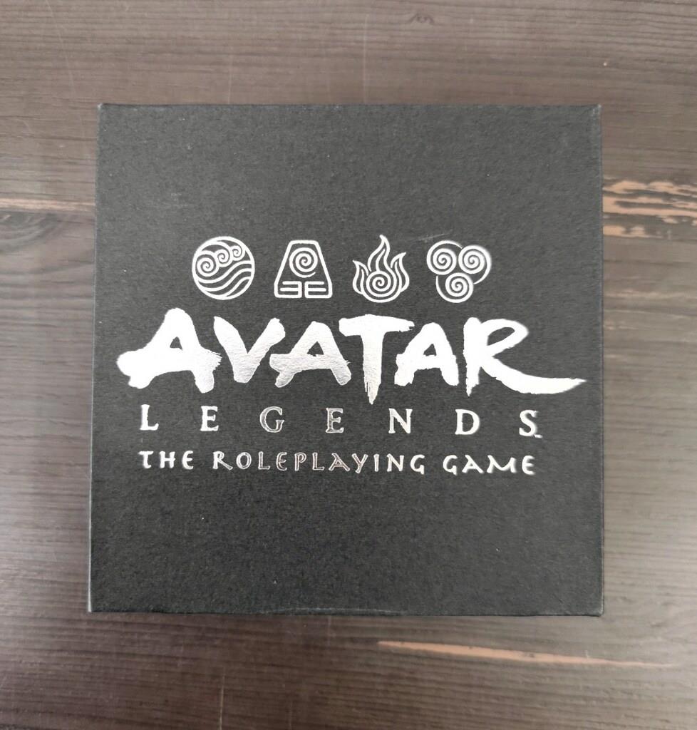 Deluxe Dice Set (Avatar Legends)