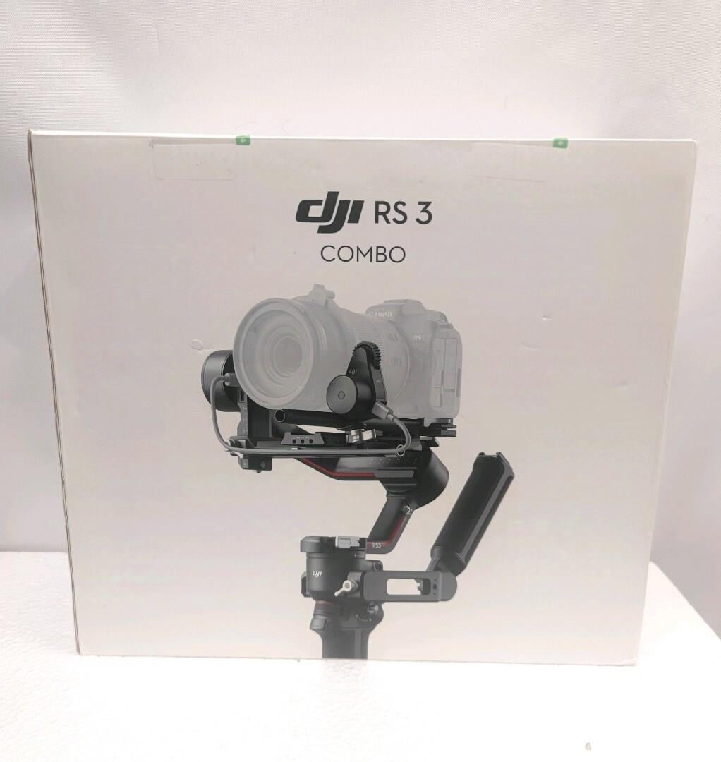 DJI RS 3 Combo Gimbal