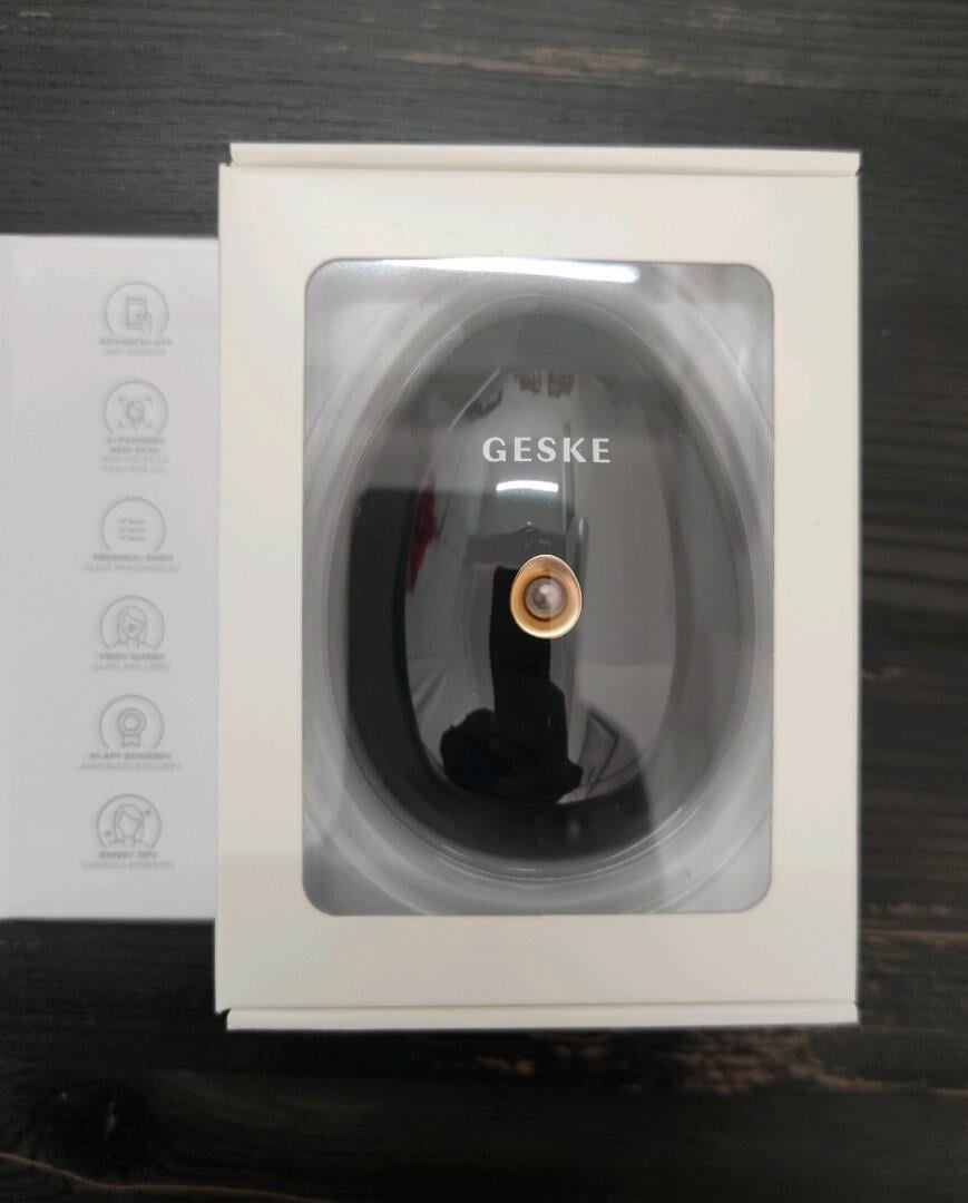 Geske - Facial Hydration Refresher Siyah 4'ü 1 Arada Yüz Nemlendirici