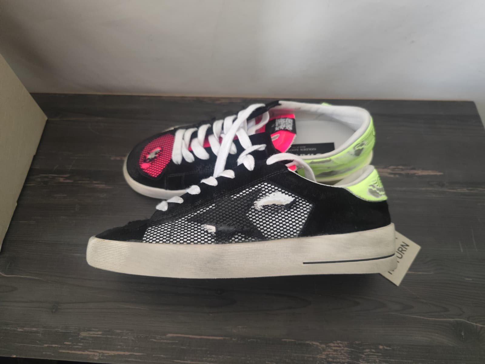 Golden Goose Stardan 'Limited Edition Black Low-Top Casual'