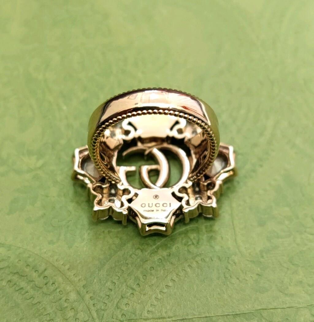 GUCCİ Double G Crystal Flower Ring