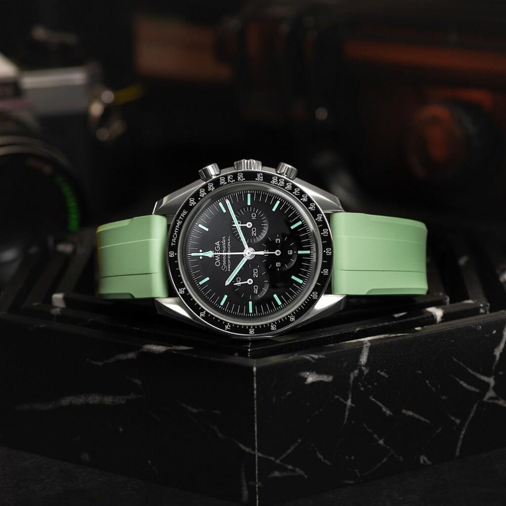 Horus 20mm Lug Width FKM Rubber Strap - Sage Green