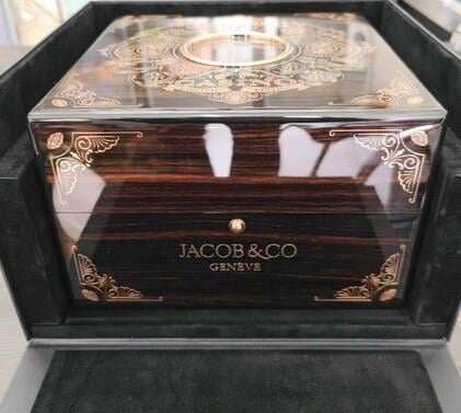 Jacob & Co. CASINO Saat Kutusu