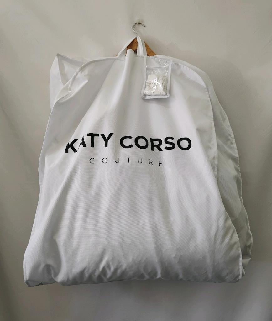 Katy Corso - Rene Gelinlik