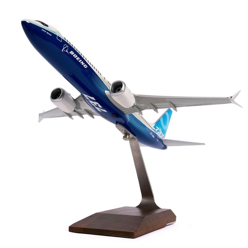 Pacmin - Boeing Unified 737 MAX 9 1:100 Model