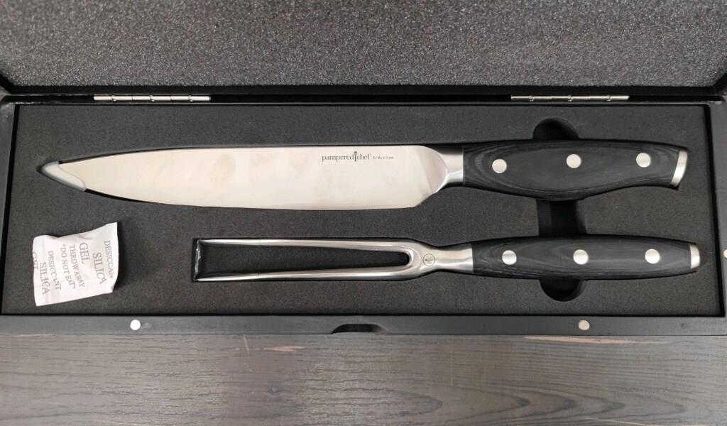 Pampered Chef Knife & Fork Carving Set With Black Case 100476