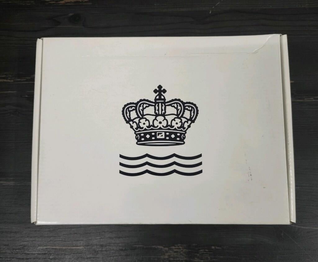 Royal Copenhagen 2-500-623 Mavi Palmette Oval Tabak