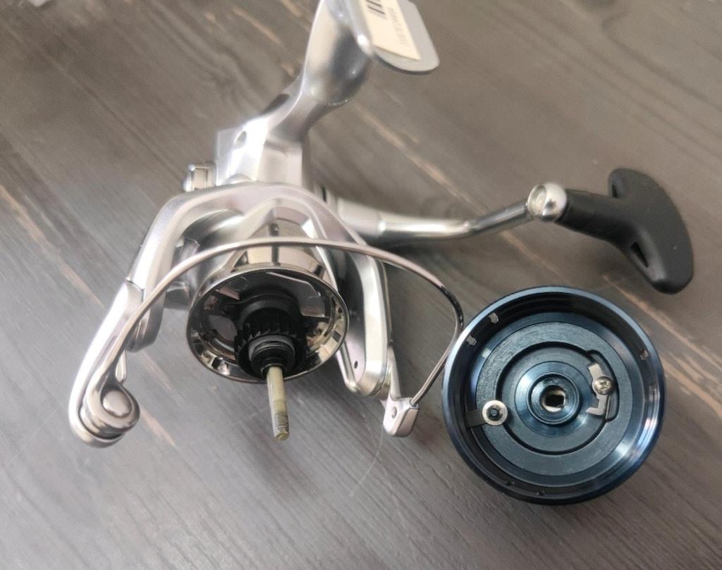 Shimano Stradic C3000 HG Spin Olta Makinesi