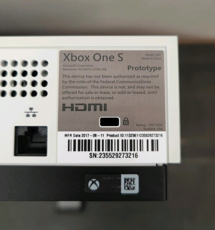 XBox One S - Prototype