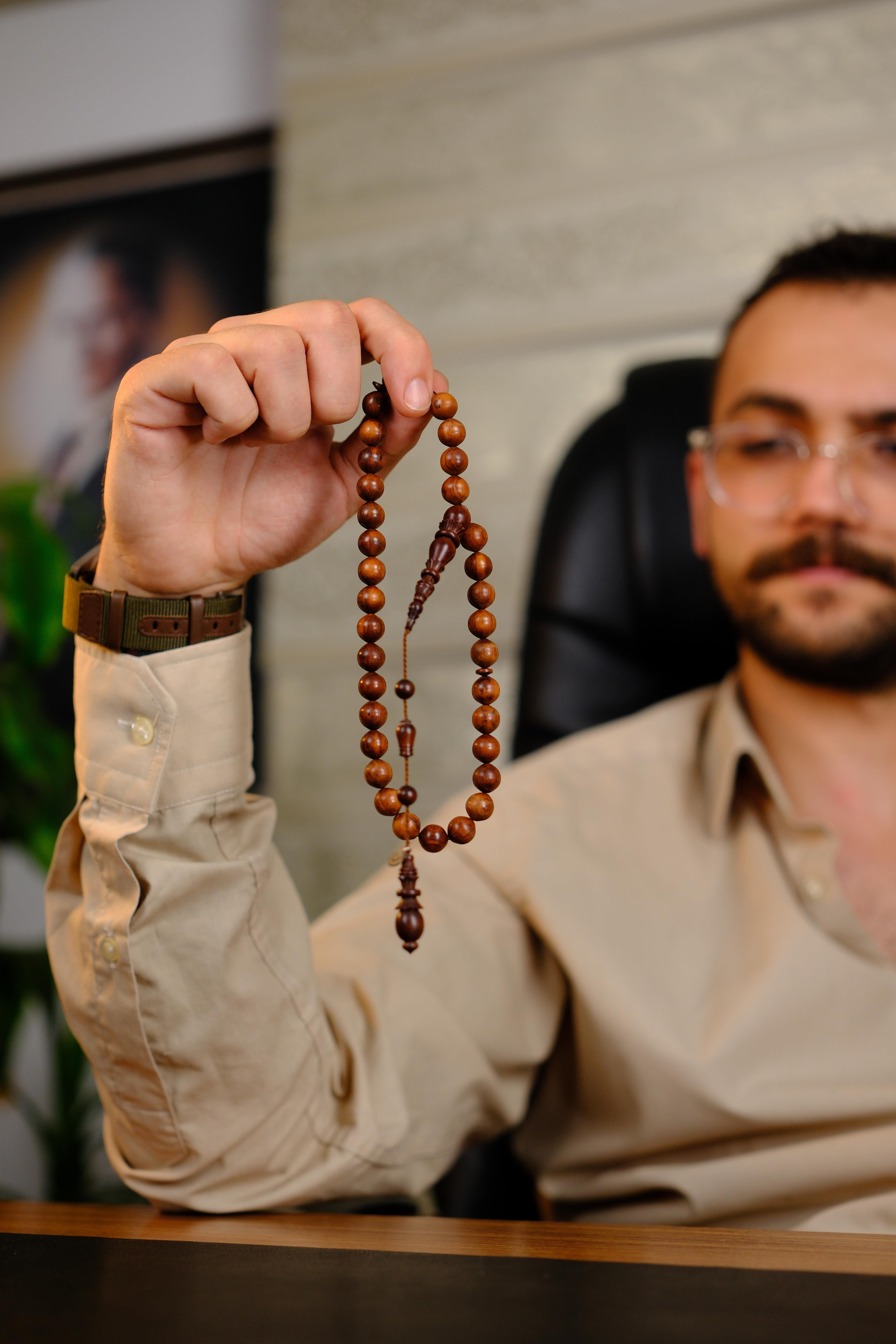 Yusuf Cevher Usta İmzalı: Yılan Ağacı Küre Kesim Oymalı Tesbih