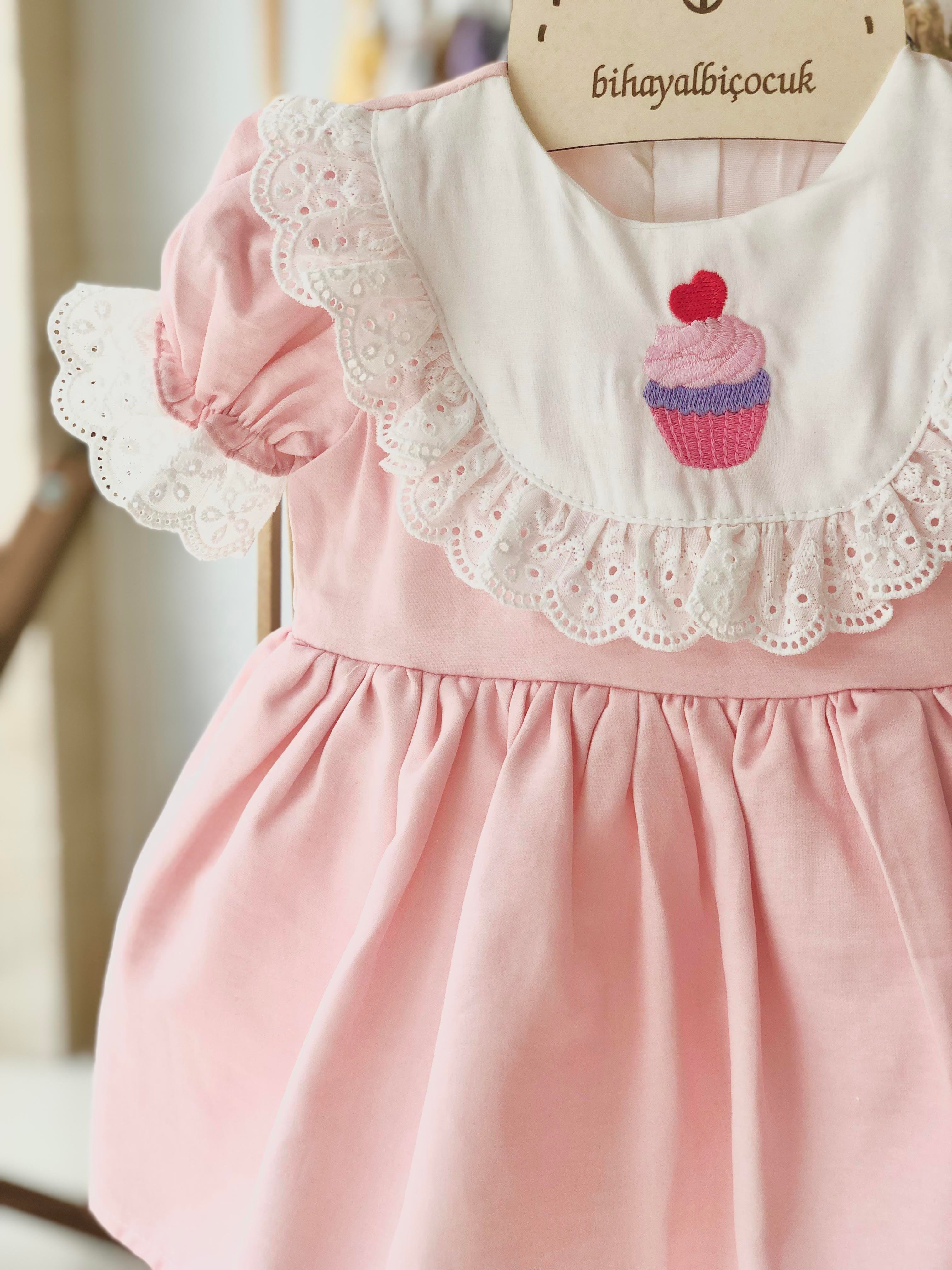 Cupcake İşlemeli Elbise - Pembe Yarım Kol