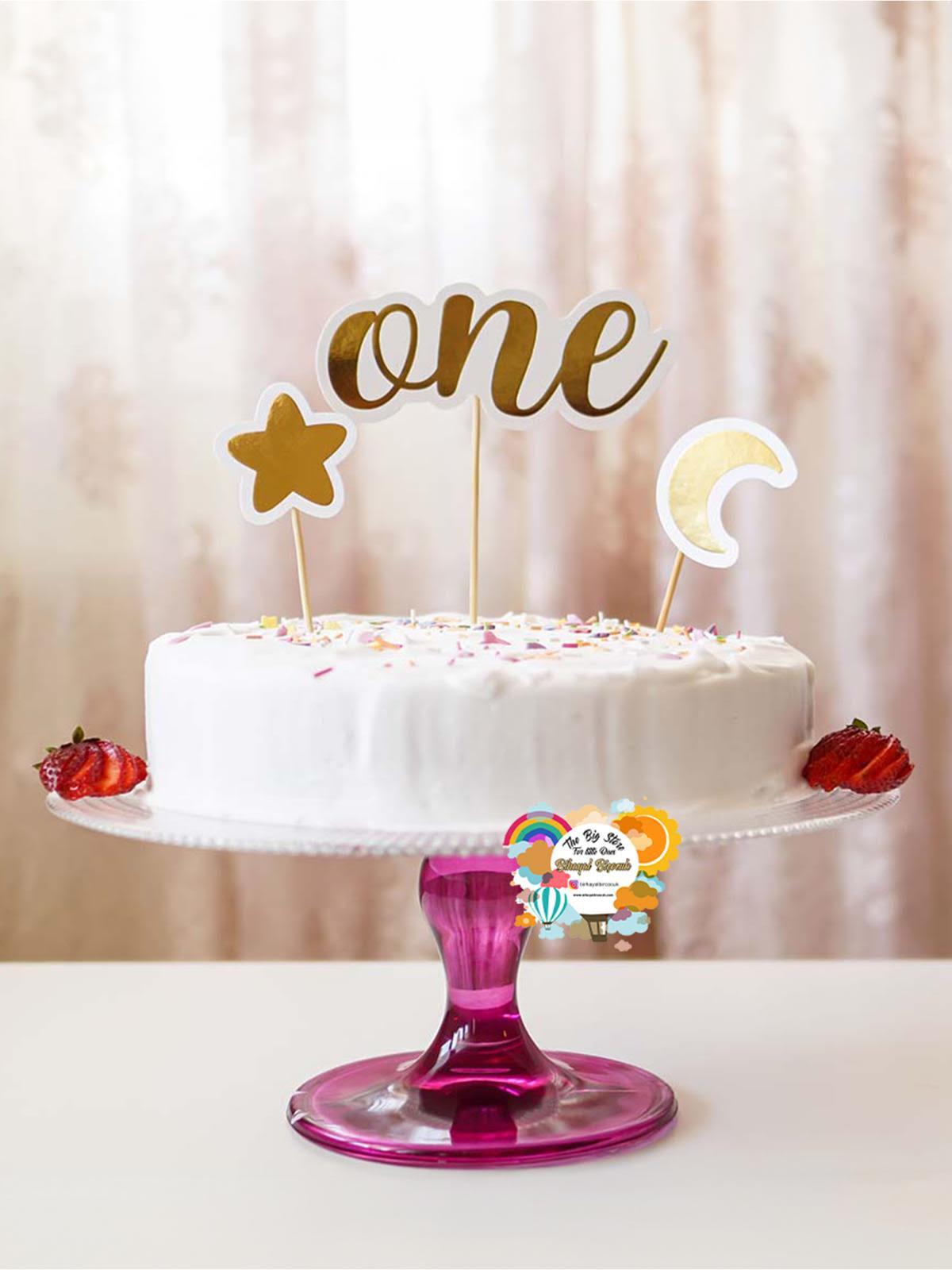 One gold cake topper 3 parça
