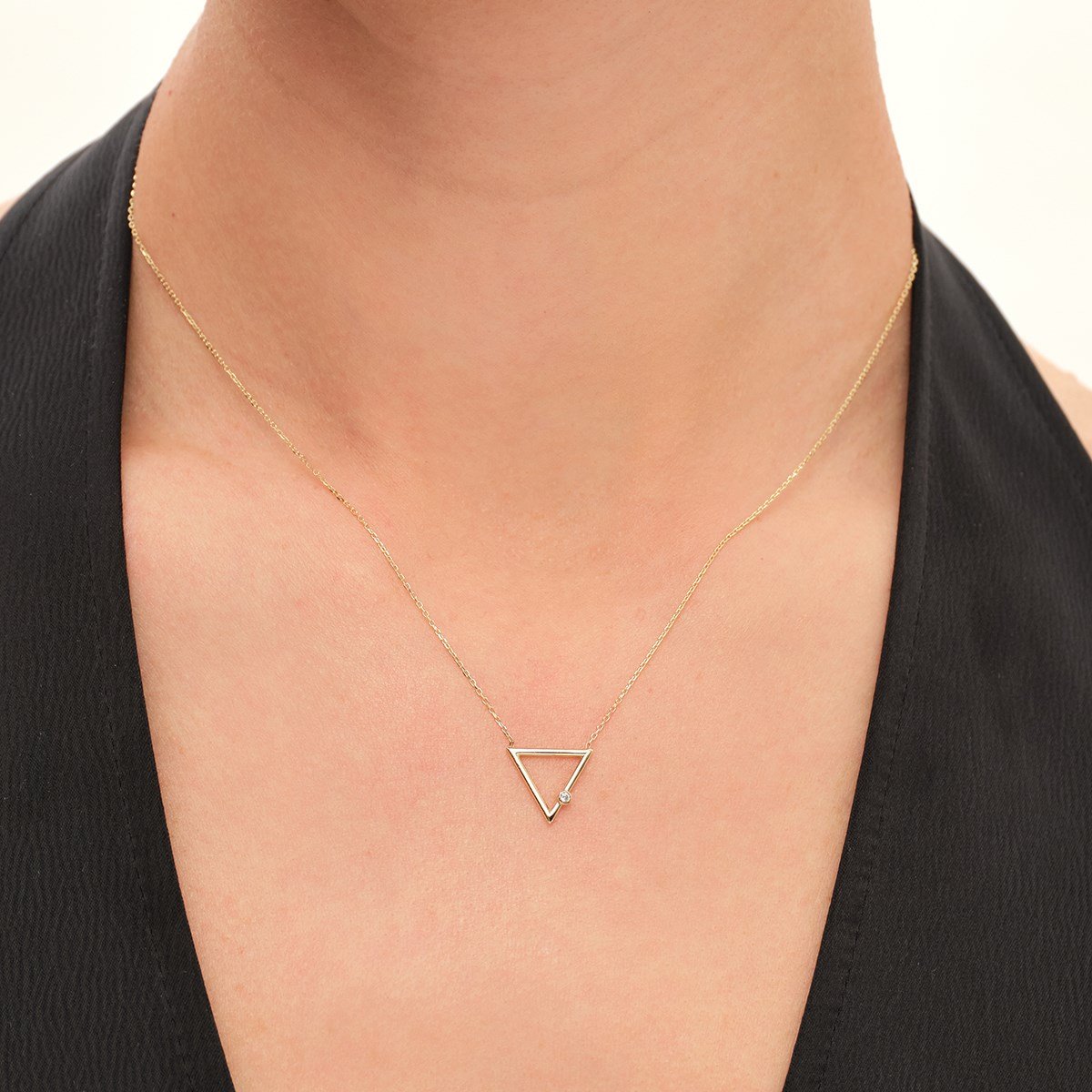 14 Ayar Geometria Aura Üçgen Kolye