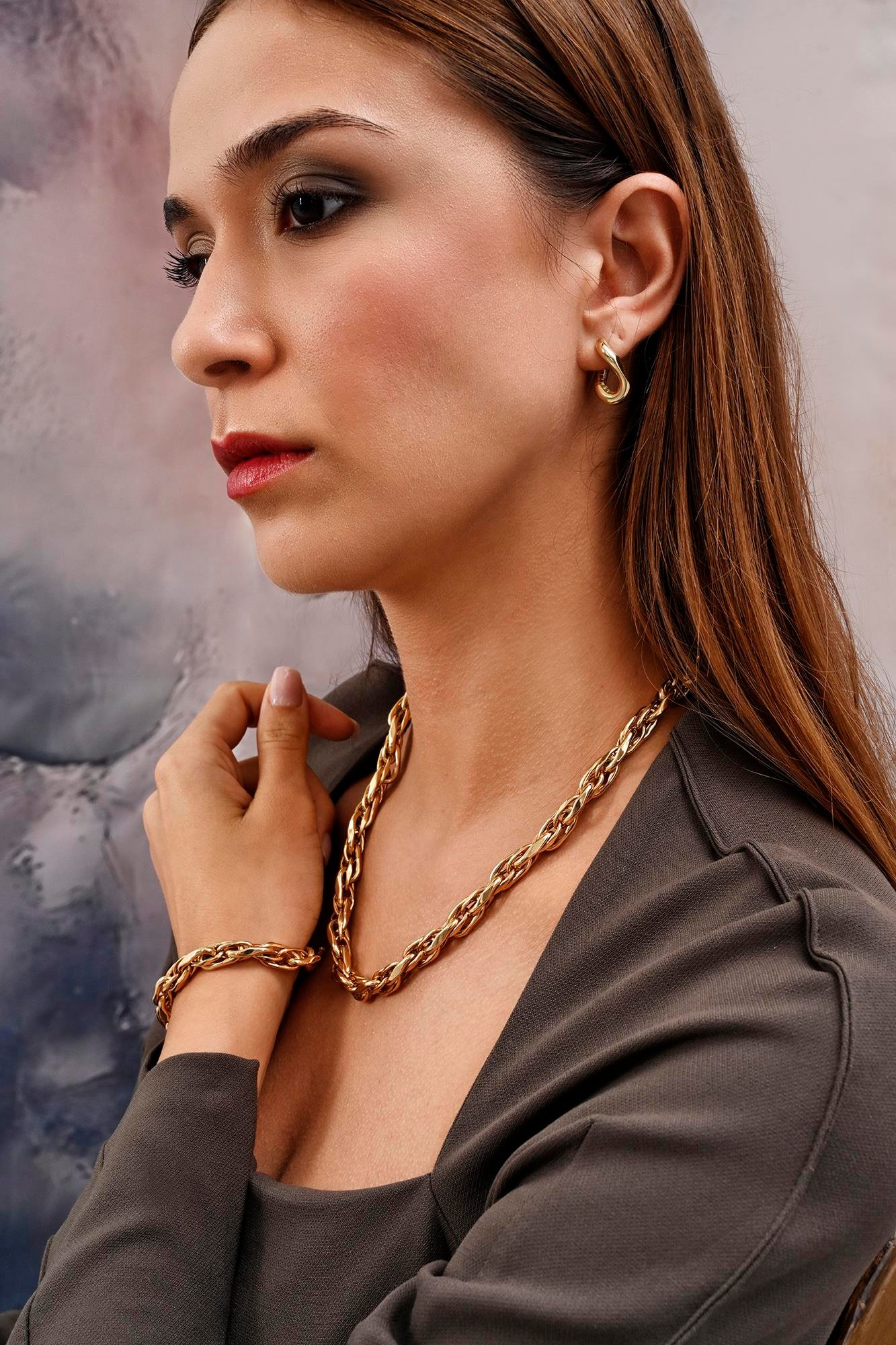 Elegant Burgu Zincir Kolye