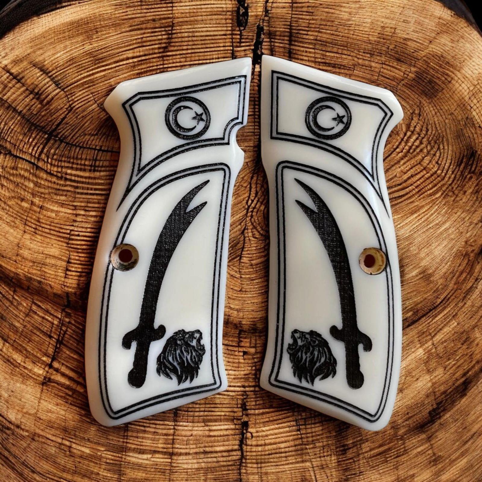 Cz aslan baş ve zülfikar kılıç işlemeli beyaz sedef kabze