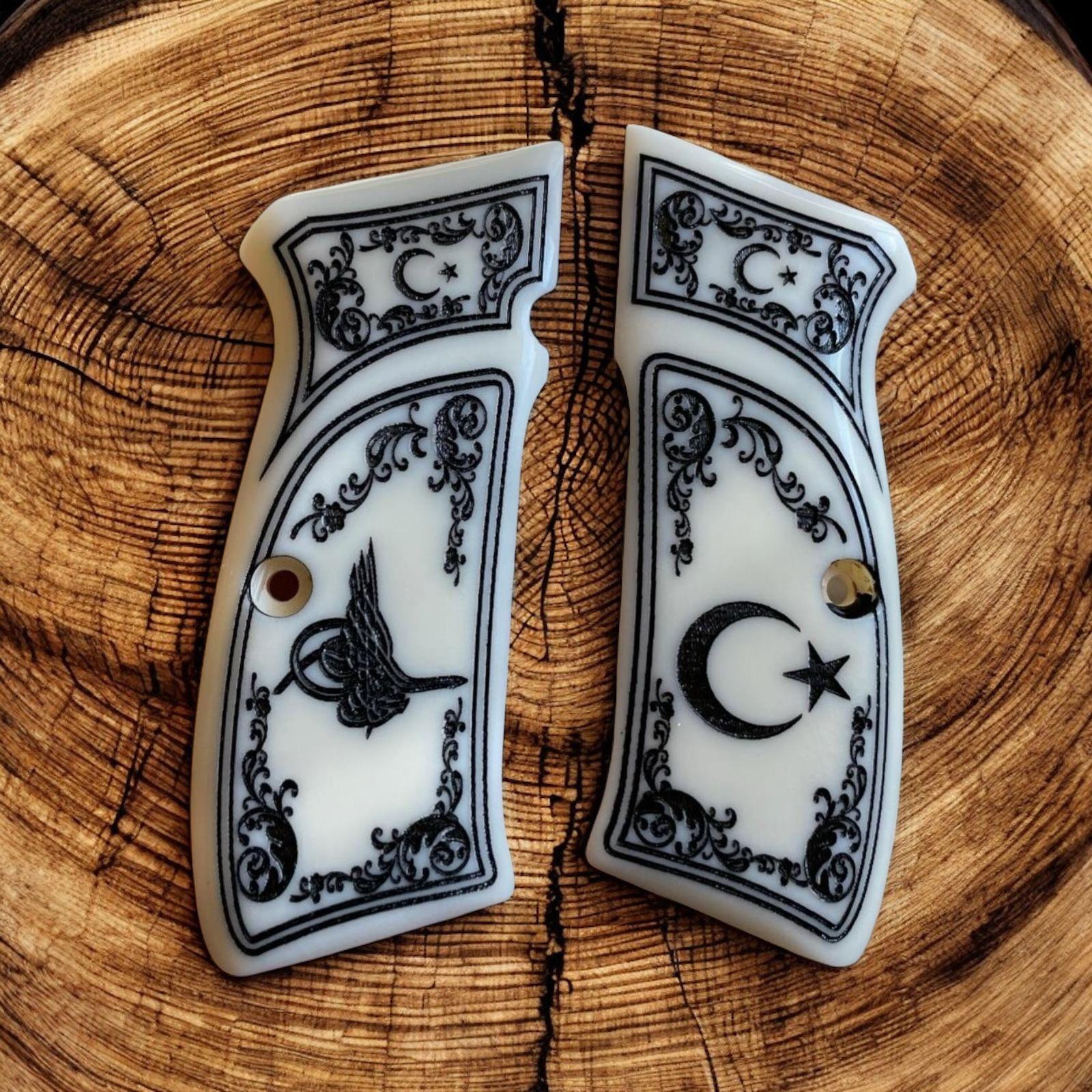 Cz ay yıldız ve osmanlı tuğrası işlemeli beyaz sedef kabze