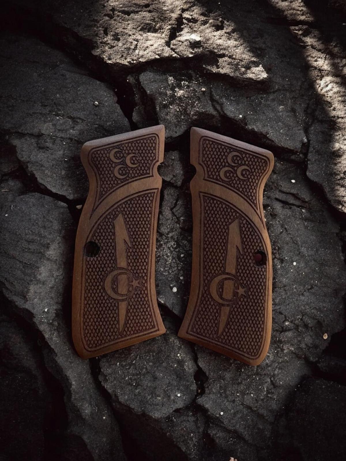 Elif ve üç hilal işlemeli full dekor fırınlanmış ceviz kabze