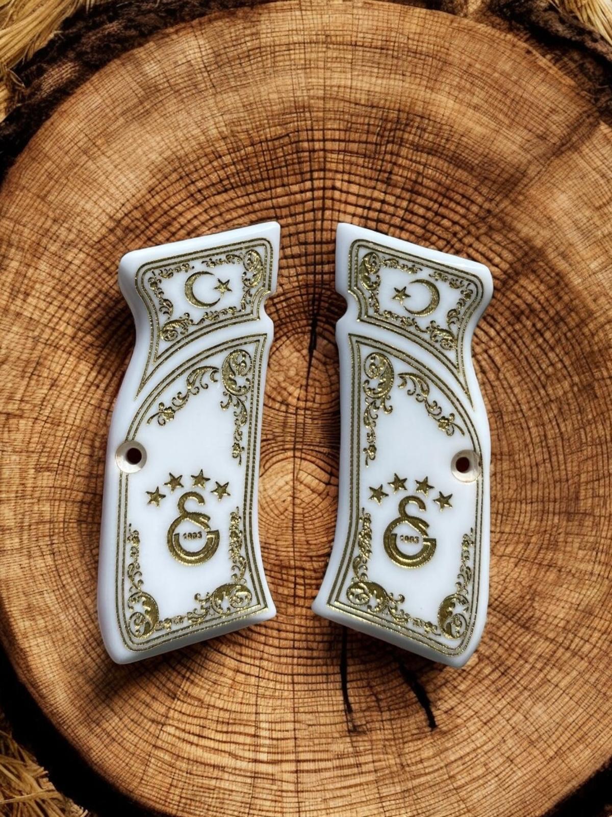 GS işlemeli beyaz sedef kabze