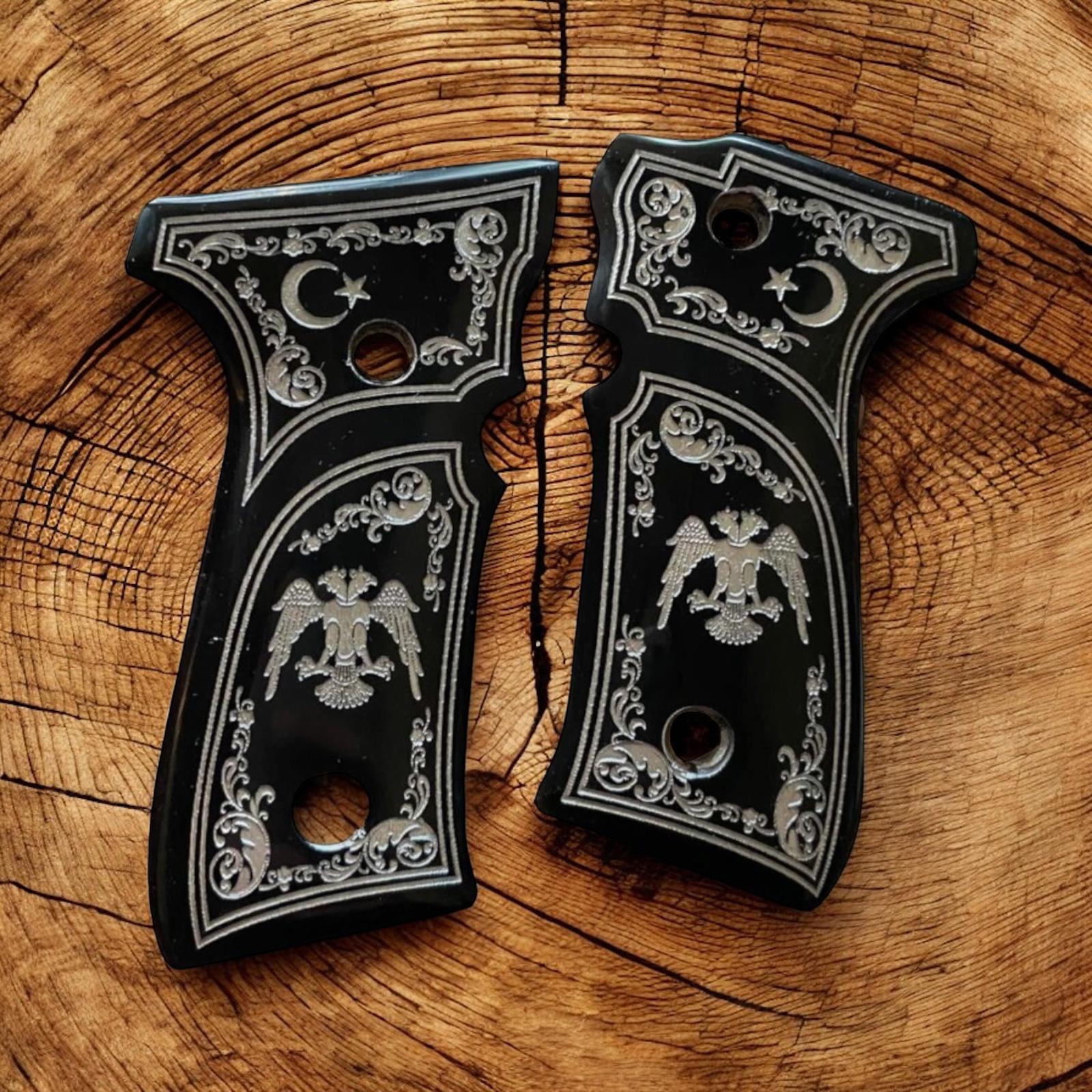 Yavuz Selçuklu kartalı gümüş yaldız işlemeli siyah sedef kabze