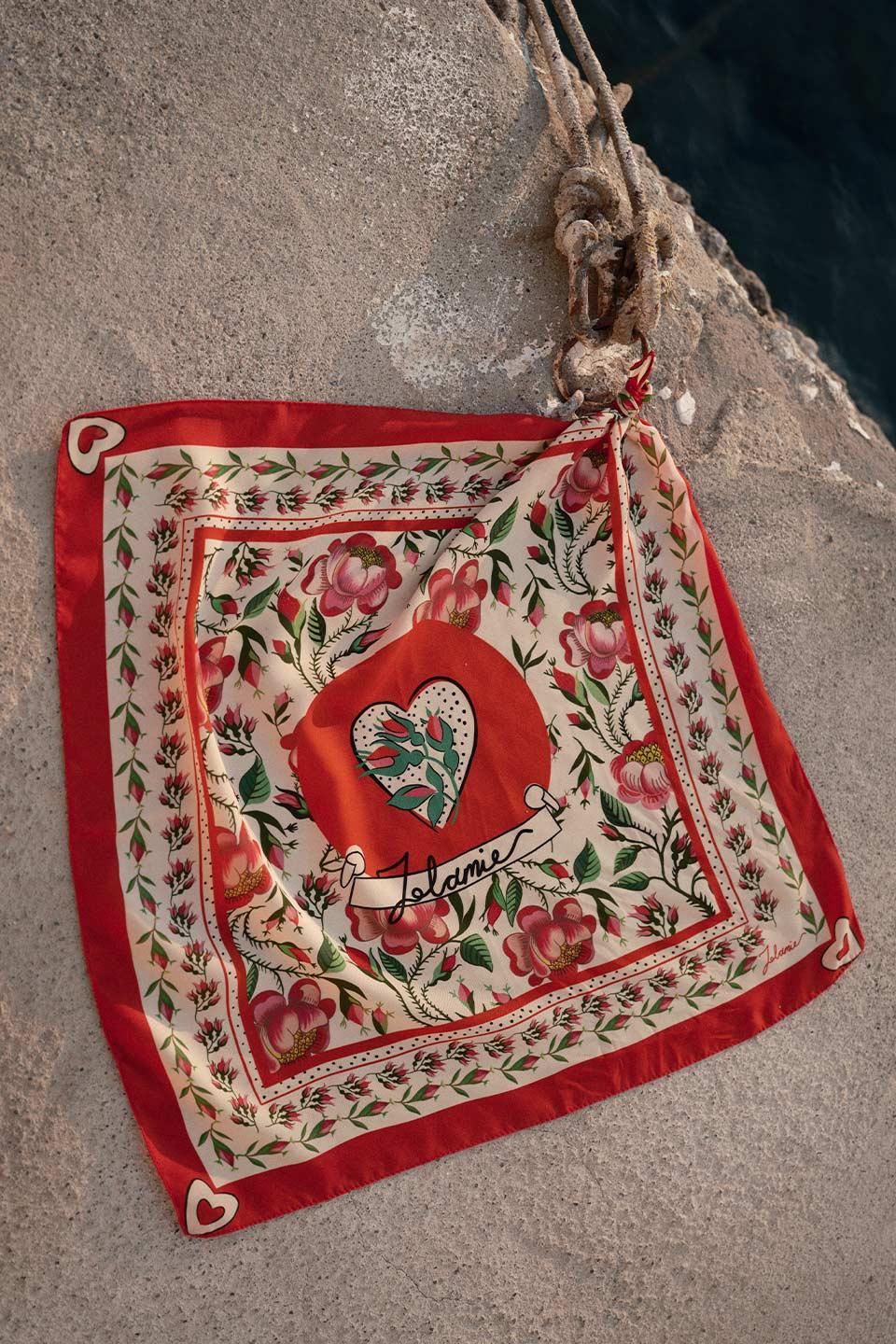 DESENLİ MODAL FULAR LOVE