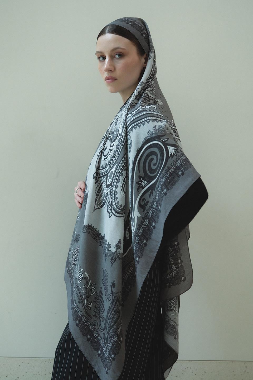 Gri Bloom Paisley Yün İpek Şal
