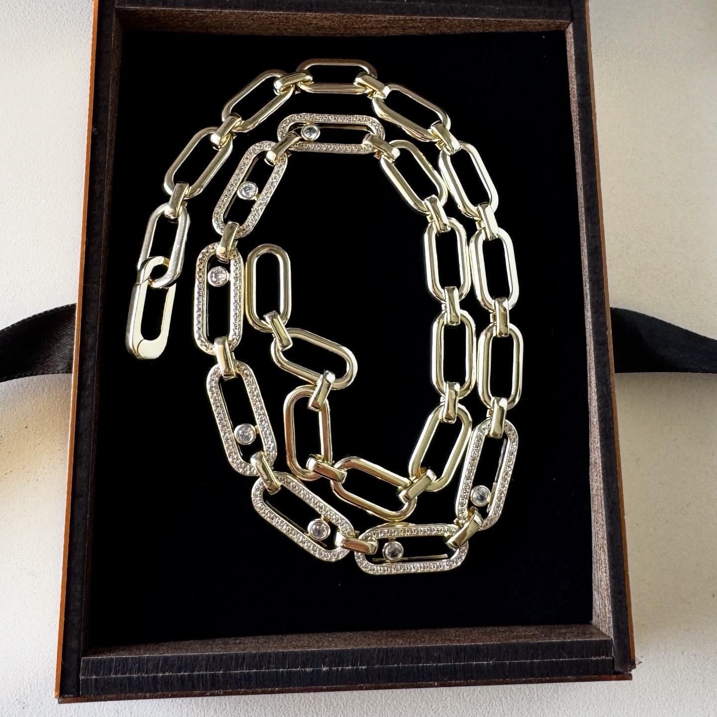 Haraketli Taşlı 14K Gold Kolye