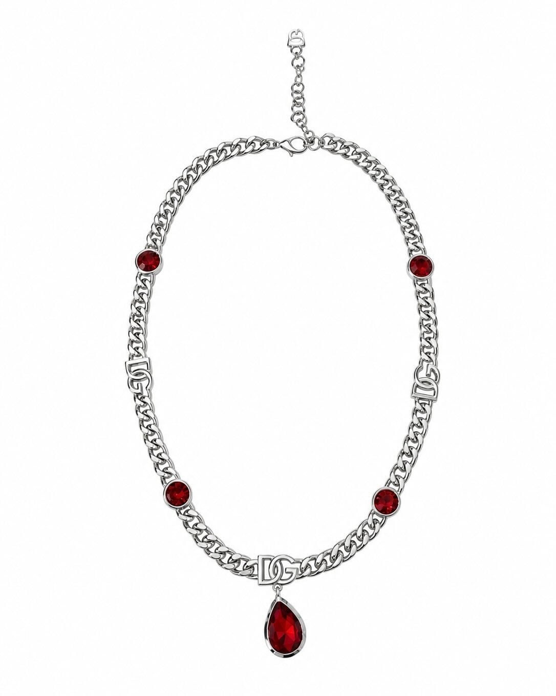 Kırmızı Damla Taşlı Logolu Choker Kolye