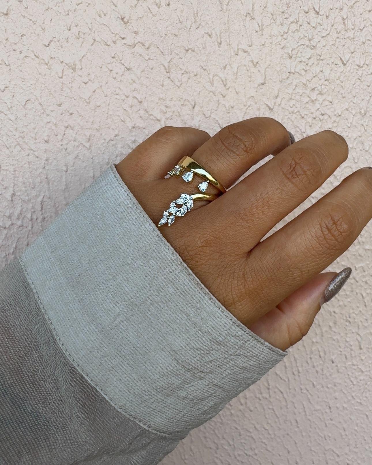 Nesly 14K Gold Ice Leaf Yüzük