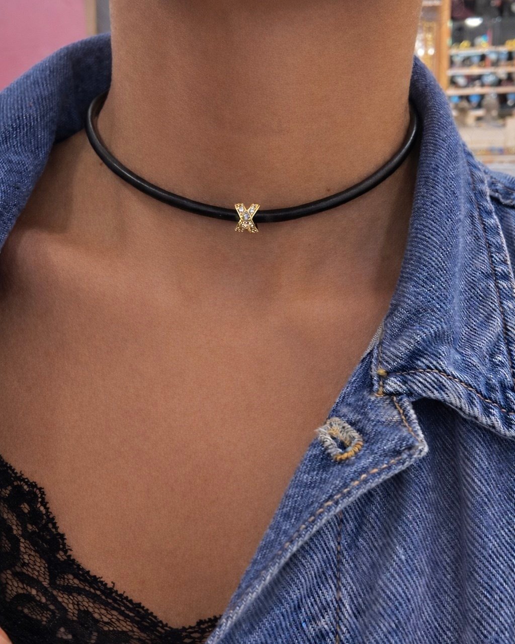 X Detaylı Deri Choker Kolye