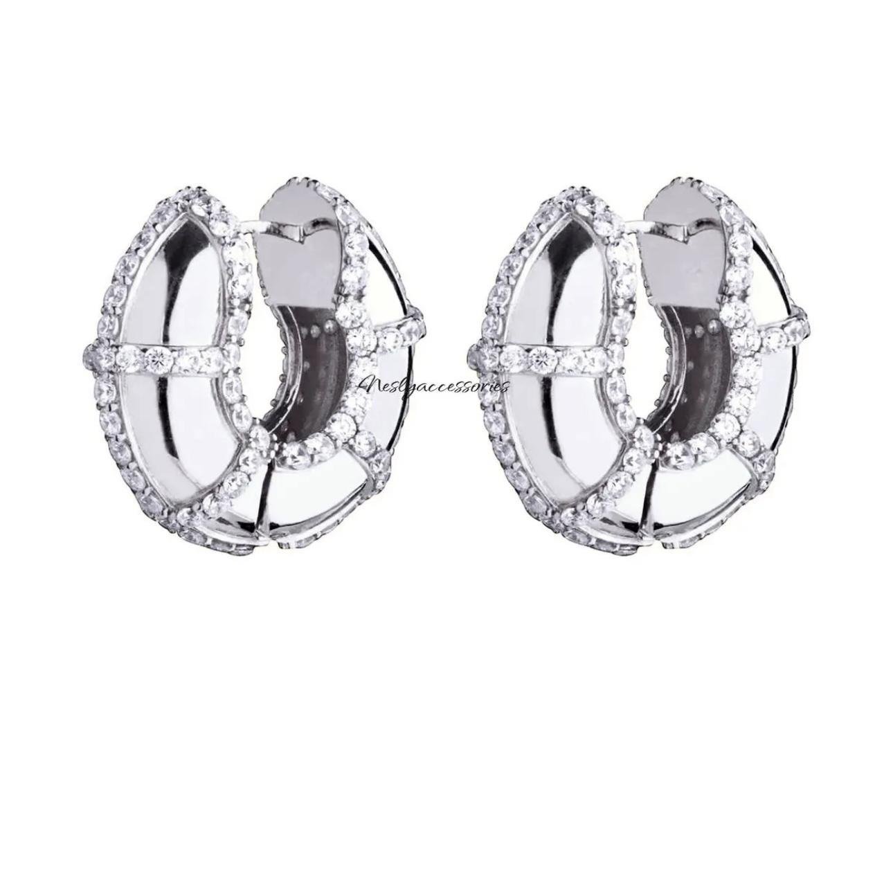 Zircone Shine – Silver Renk Zirkon Taşlı Halka Küpe