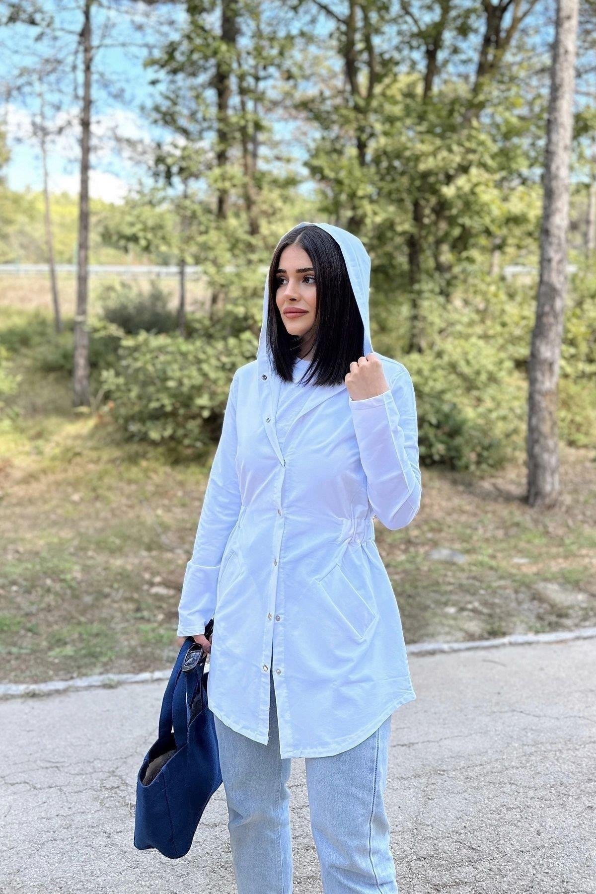 Kadın Beyaz Yağmurluk - 700-3233