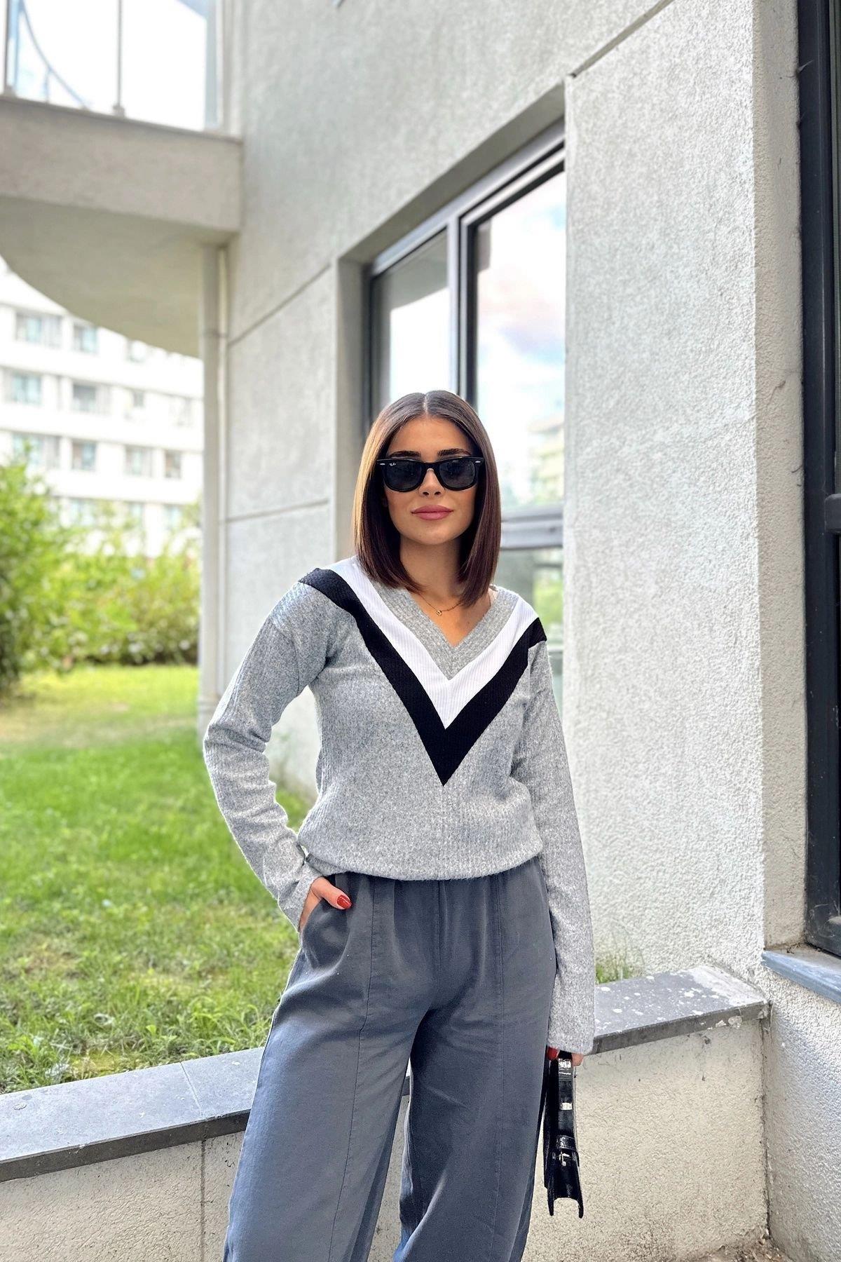 kadin-pamuklu-bluz-700-2750-5-e3d7.jpg