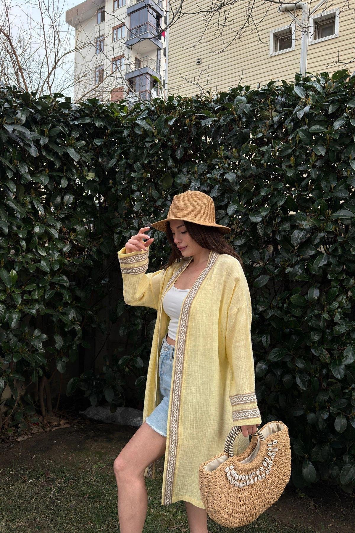 Kadın Sarı Müslin Kumaş, Hasır Şerit Detaylı Salaş Kimono Ceket