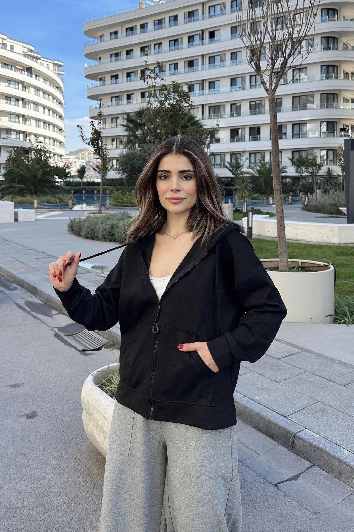 Kadın Siyah Sweatshirt - 700-K7481